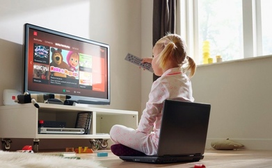 Почему дети любят смотреть рекламу